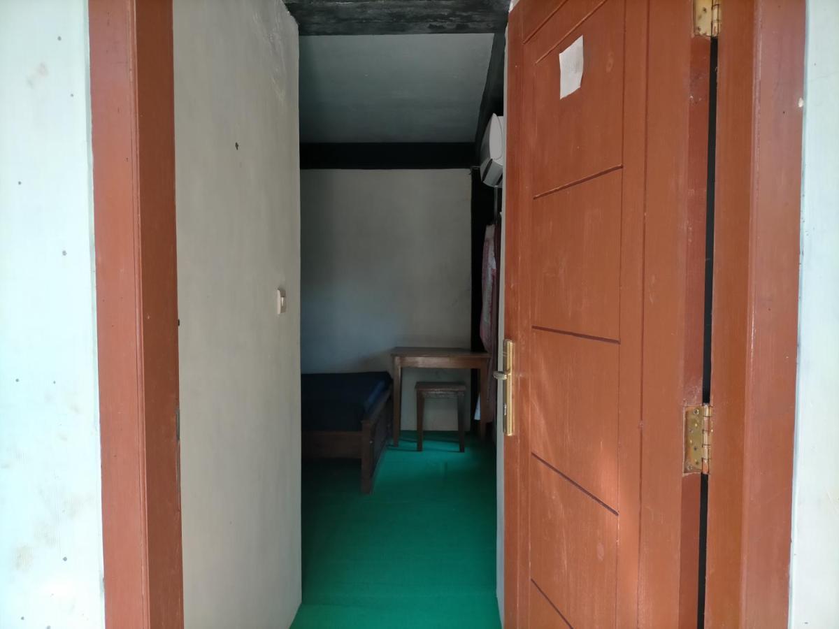 cheap inn Banyuwangi Banyuwangi  Exterior foto