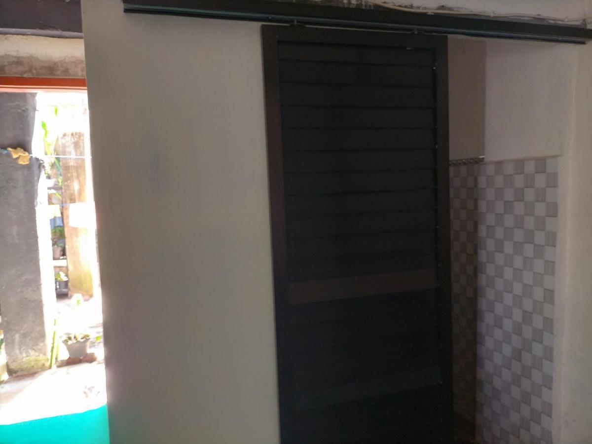 cheap inn Banyuwangi Banyuwangi  Exterior foto