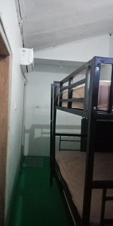 cheap inn Banyuwangi Banyuwangi  Exterior foto