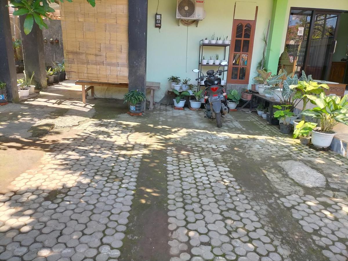 cheap inn Banyuwangi Banyuwangi  Exterior foto